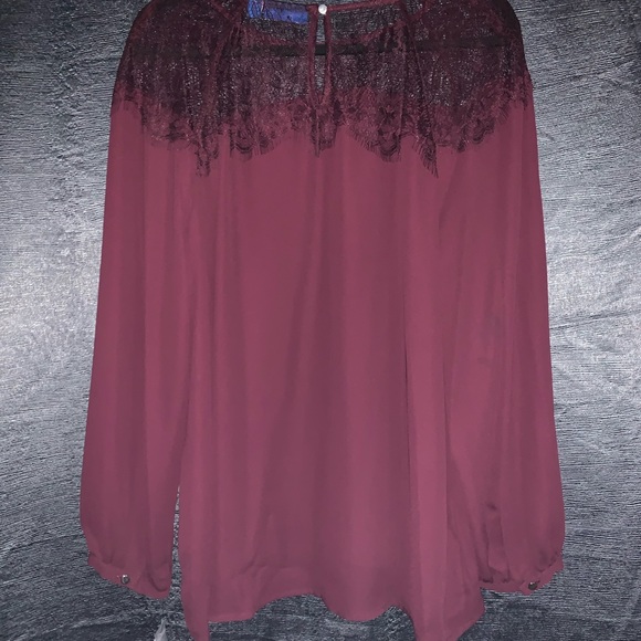 Apt 9 Burgundy and Lace Chiffon Top - Picture 6 of 7